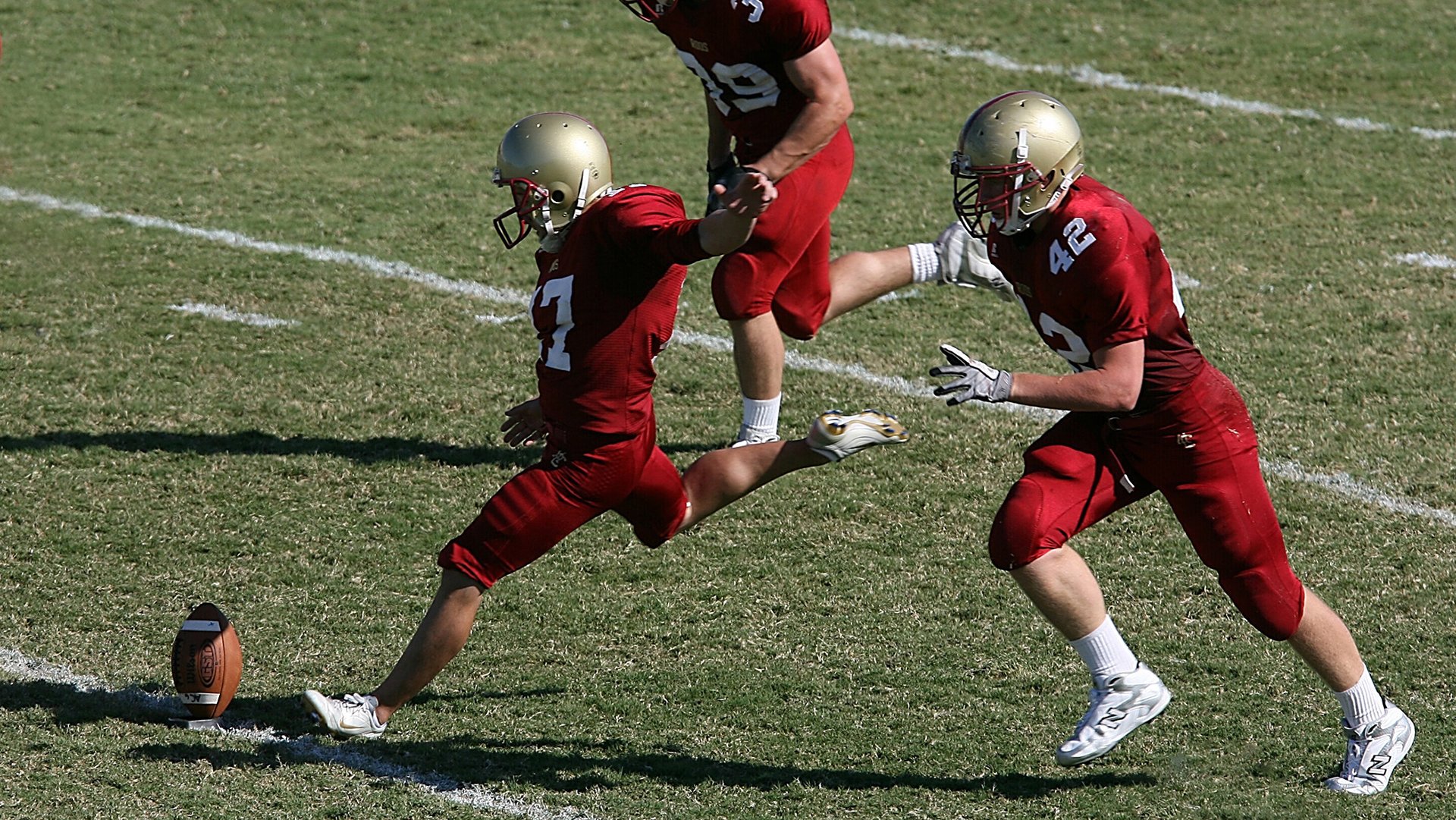 赛道上的文化交流：全球车迷的狂欢节，车迷汽车俱乐部