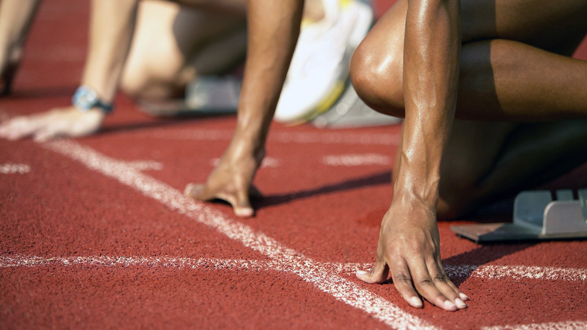 球队蓄势待发，准备应对未知挑战，球队蓄势待发,准备应对未知挑战英文